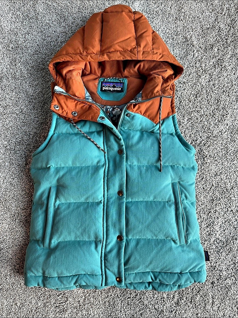 Patagonia Women’s Small Duckdown Hooded Down Vest Blue & Orange